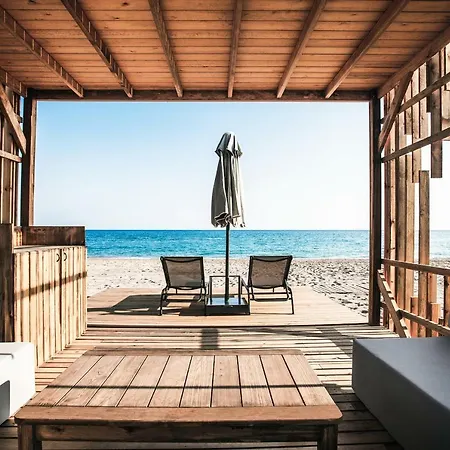 Paloma Finesse Hotel Side